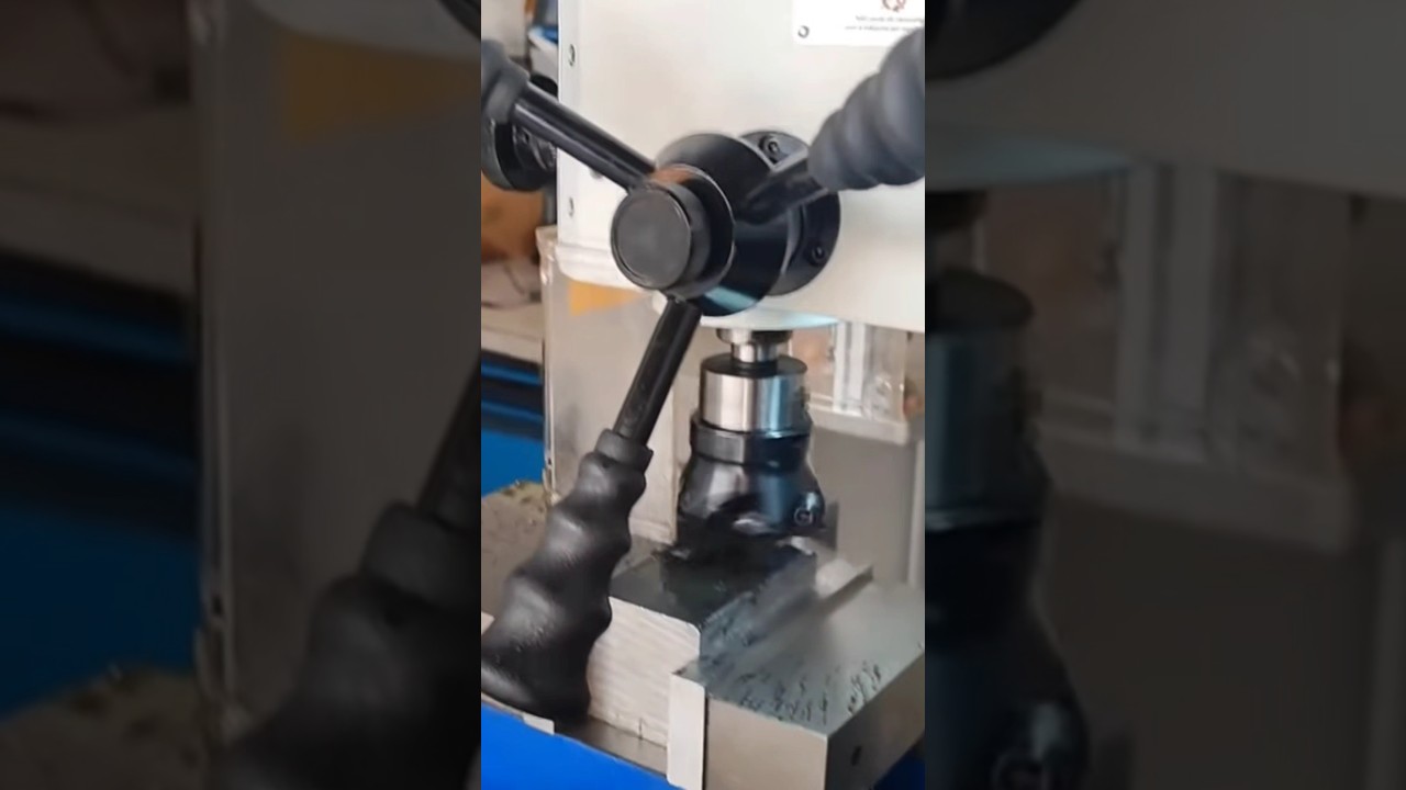 Fresagem longitudinal com cabeçote fresador