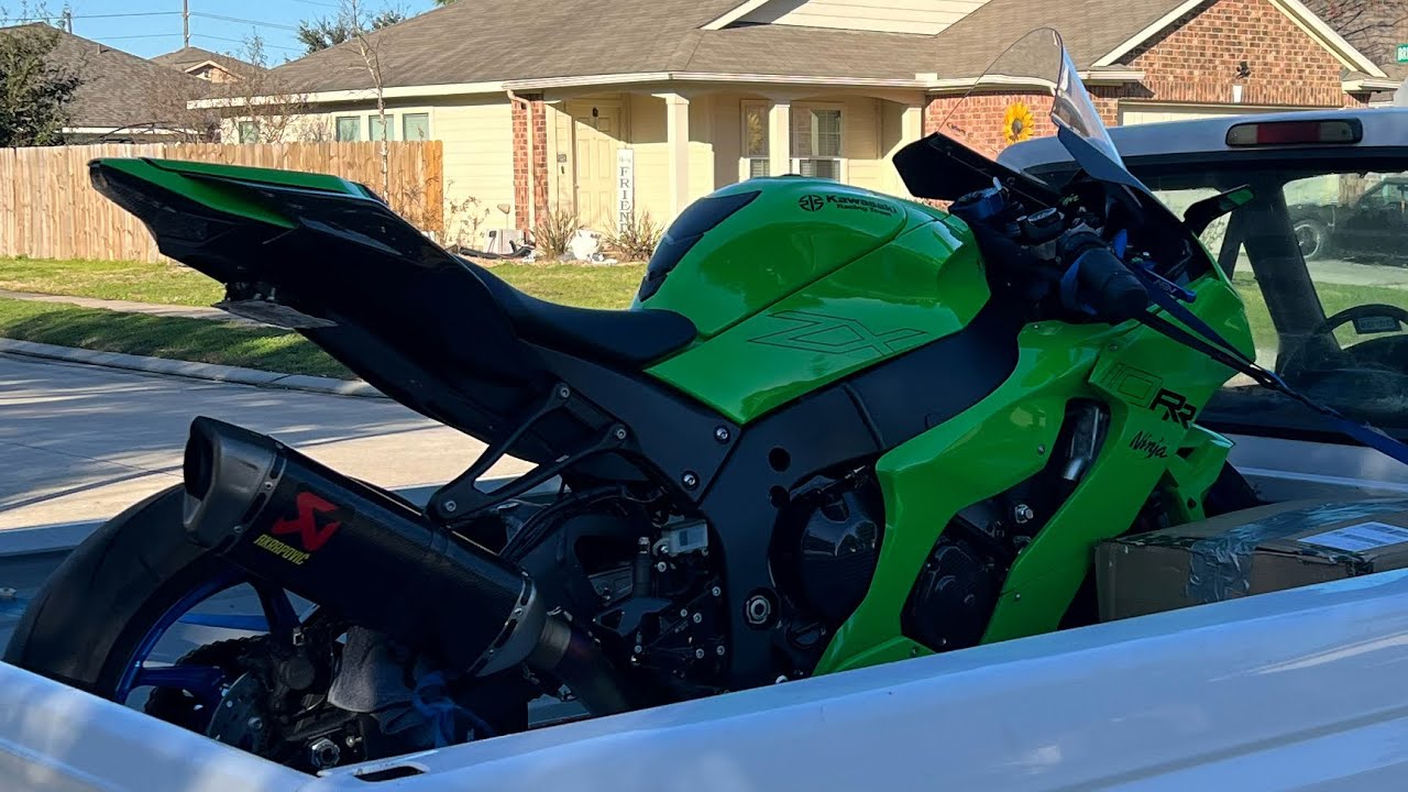KAWASAKI ZX10RR FIRST RIDE