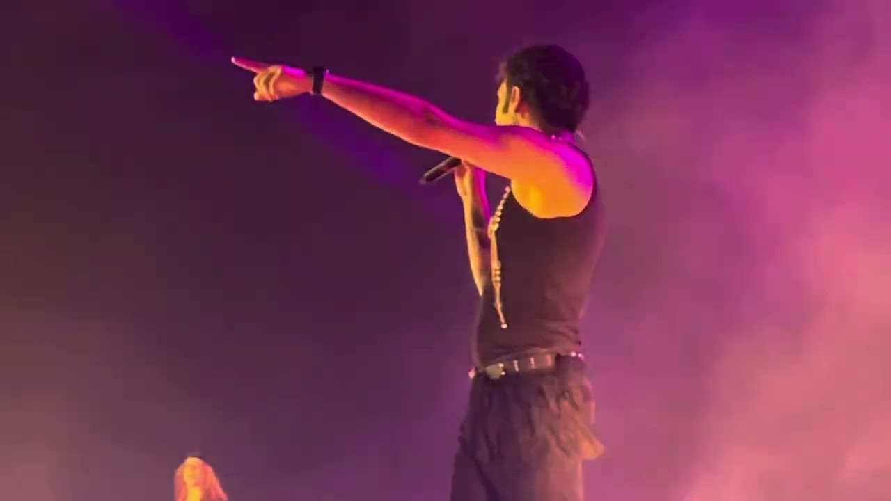 Dolu Kadehi Ters Tut feat. Selin - Olabilirdik (Live)