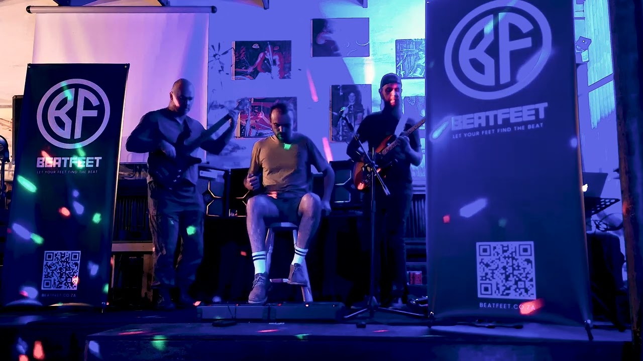 Traditional drummer tries Beatfeet and kills it