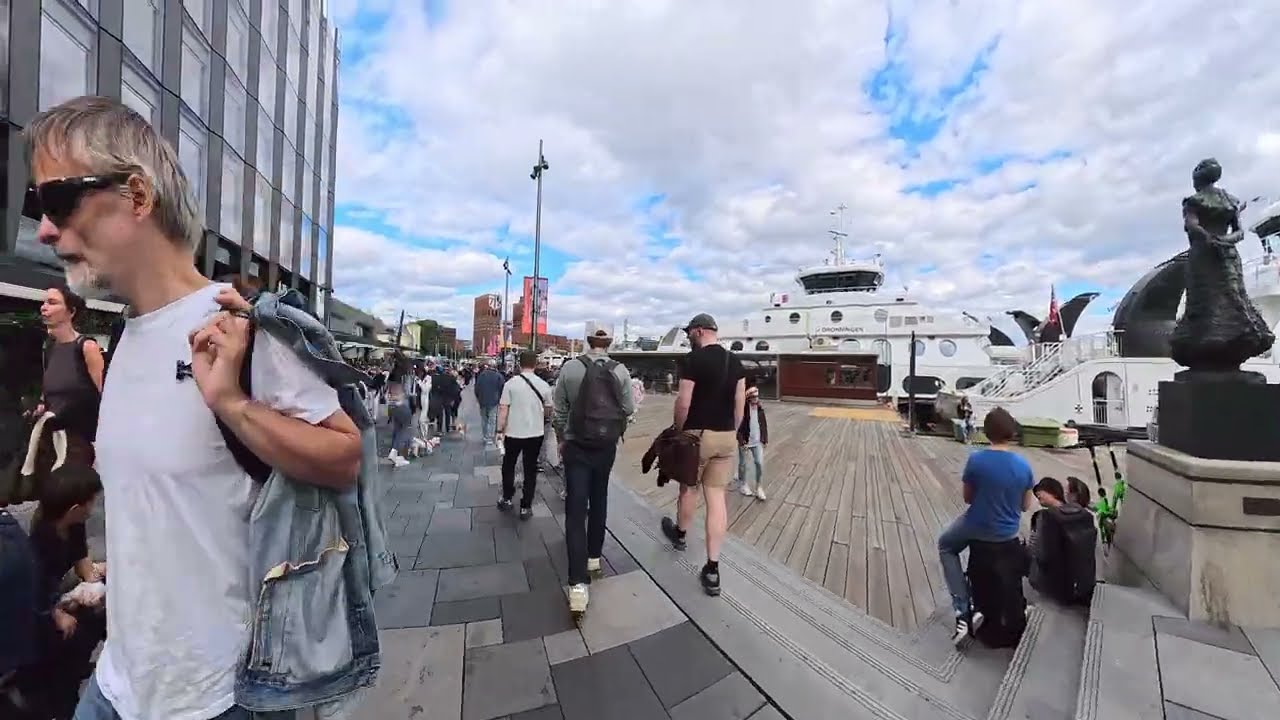 Cycling Through Oslo/Aker Brygge/Tjuvholmen
