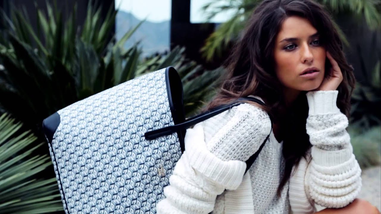 Behind the Scenes: GUESS Handbags Fall 2015