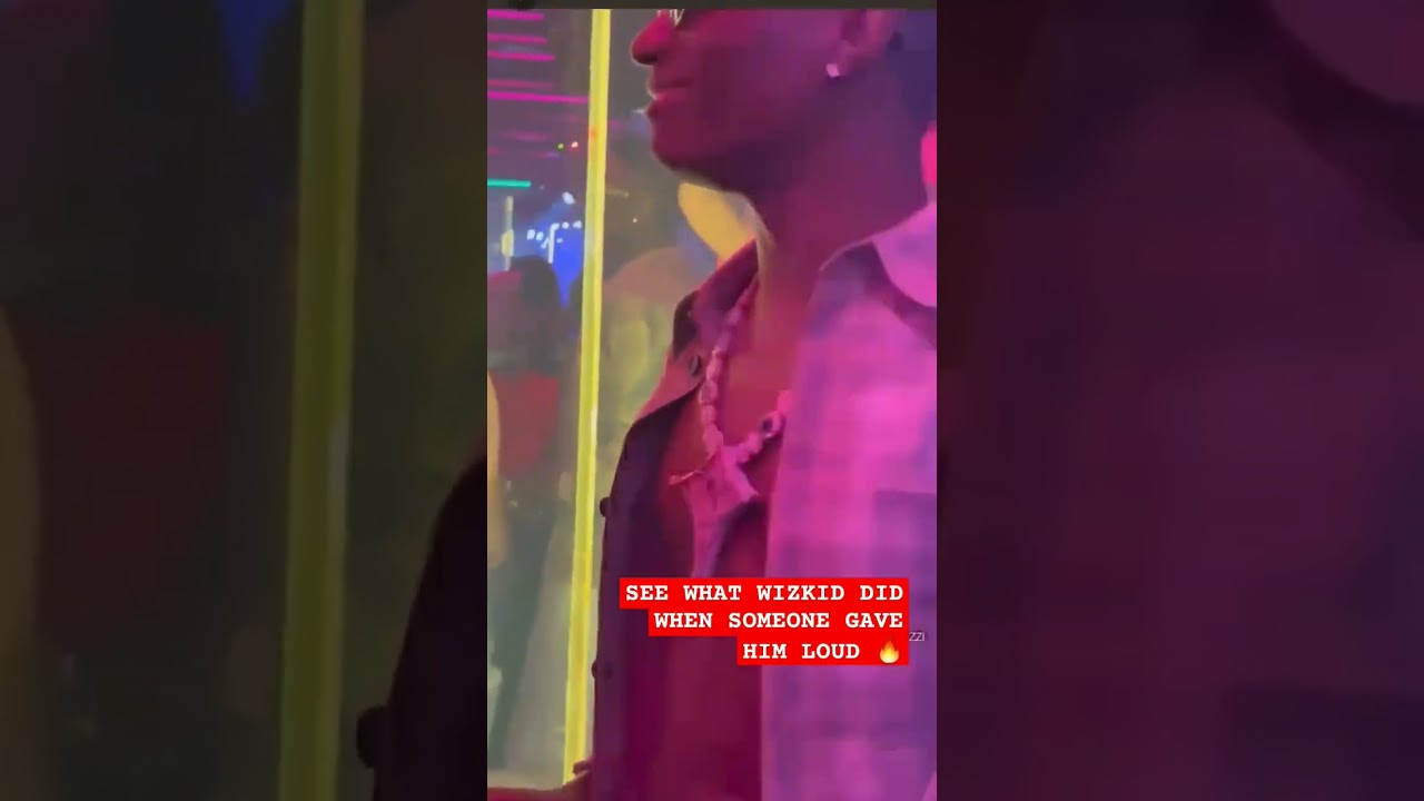 SEE WHAT WIZKID DID WHEN SOMEONE GAVE HIM LOUD 🔥 #wizkid #wizkidparty #smoke #party #shorts