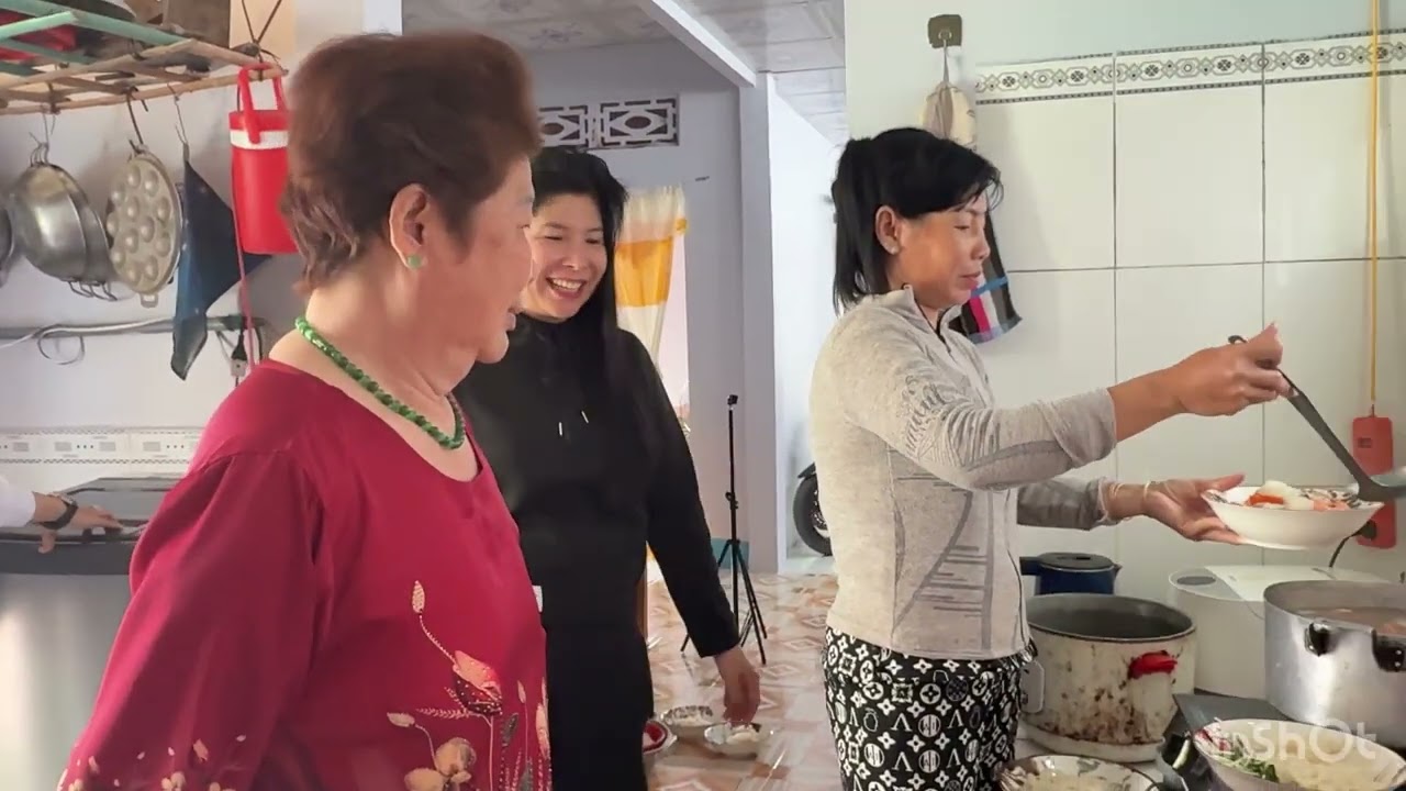 Buổi sáng Ẩm thực tại nhà a chị Hai cùng 2 chị e nha
