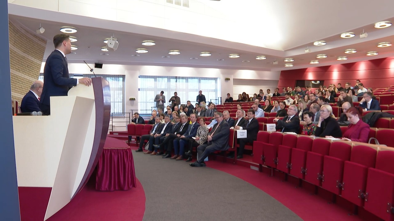 Tudományos konferencia a Selyén: cél a magyar képviselet a szlovák törvényhozásban