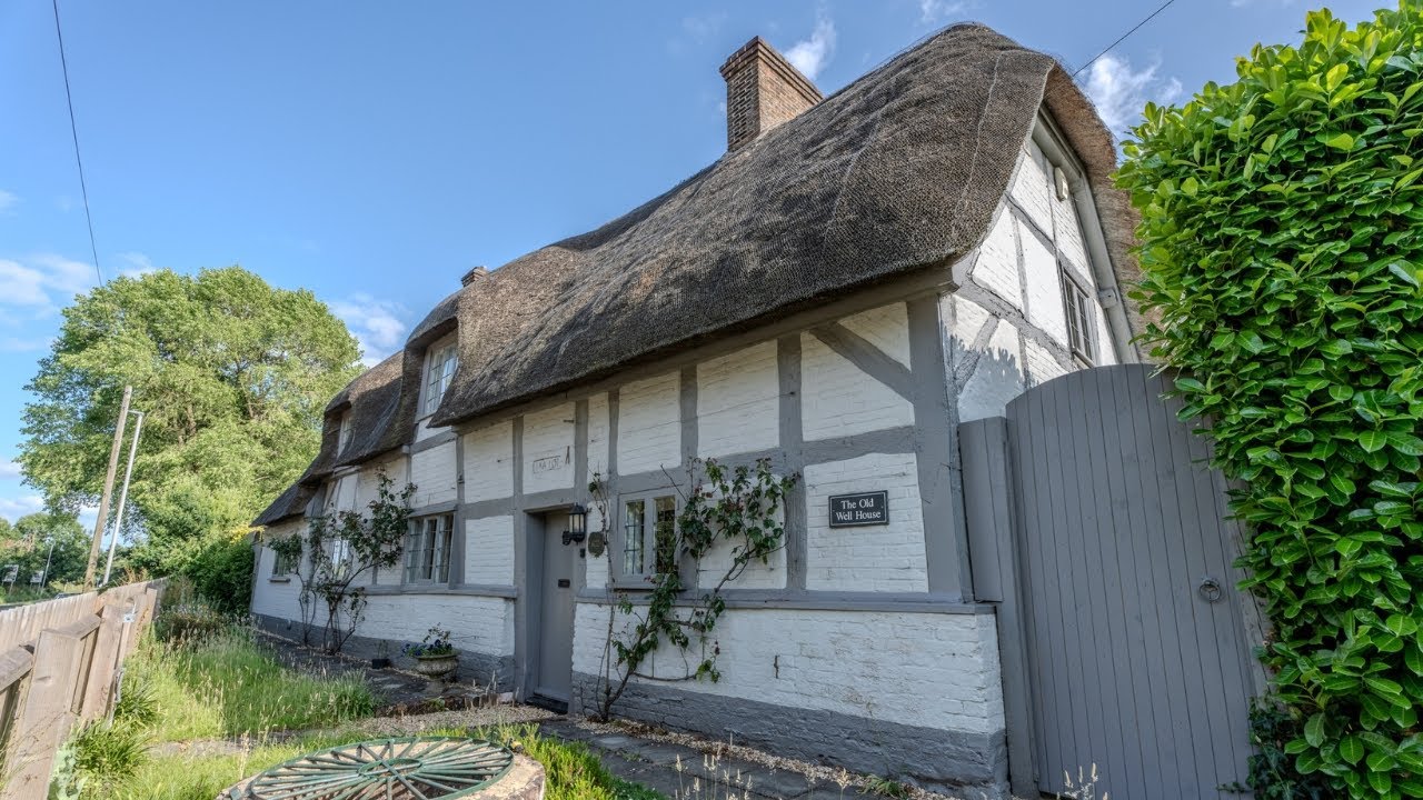 Warm & Welcoming Cottage Tour