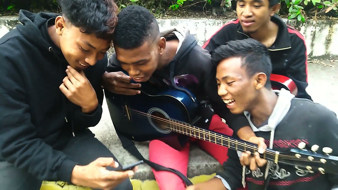 cover kely sad mianatr manao montage 😉😂