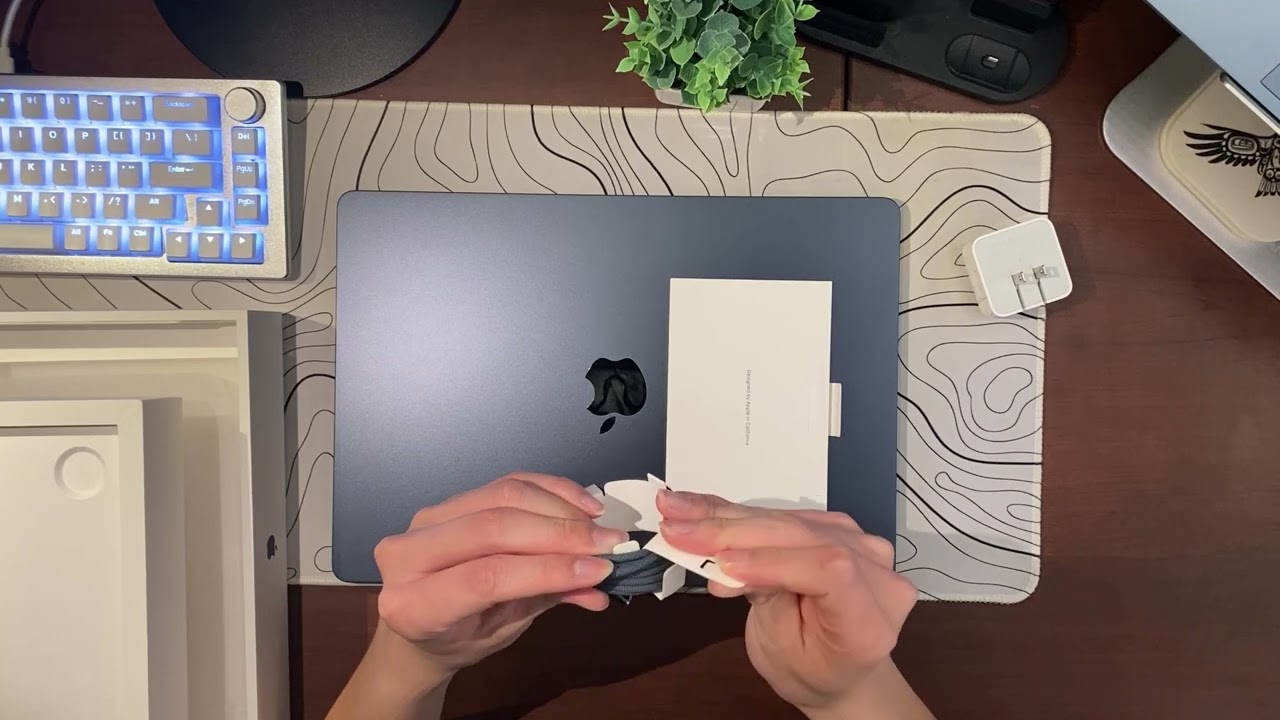MacBook Air M4 Unboxing