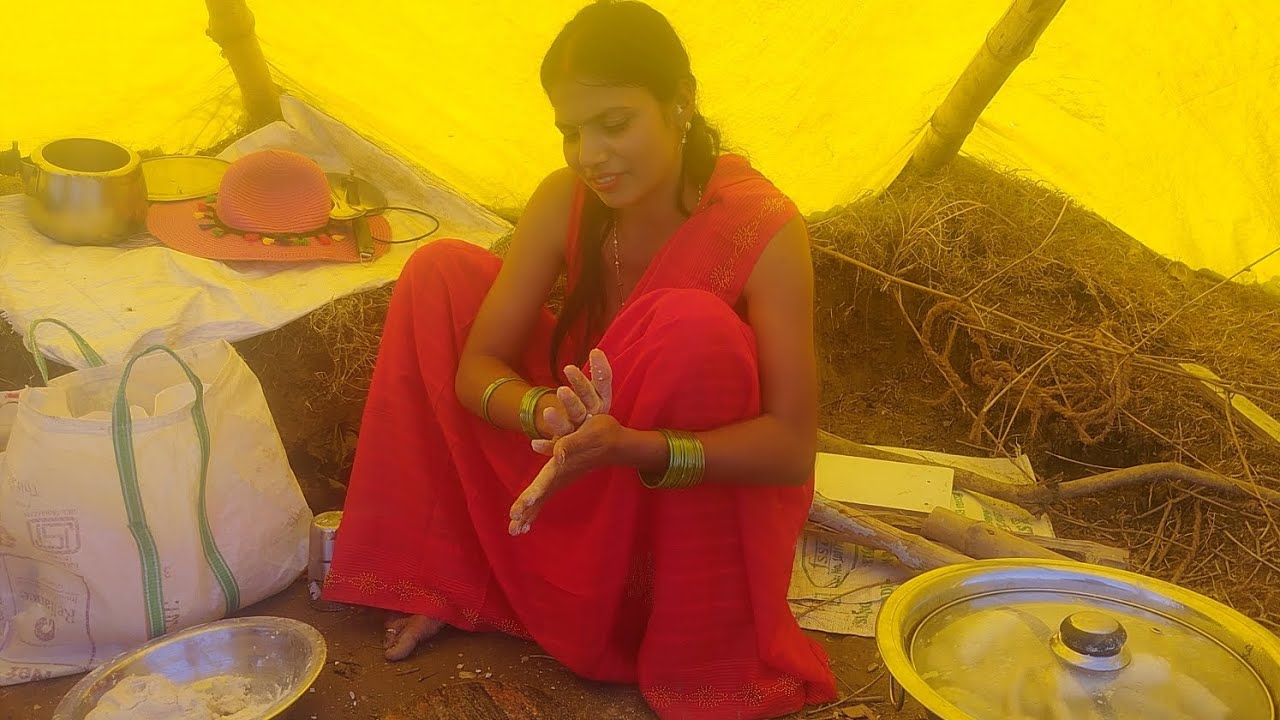 देख कितना मजा से बन रहा है