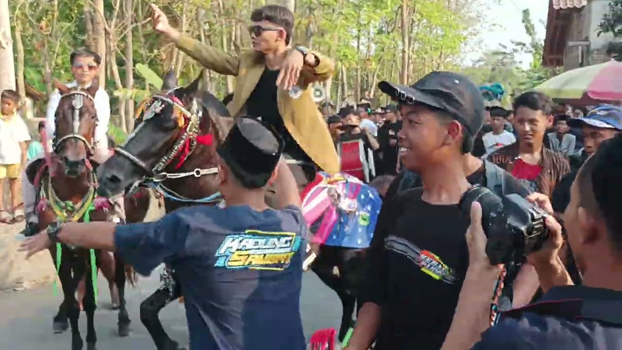 Pawai Ta'aruf Pondok Al Khafi Somalangu Kebumen