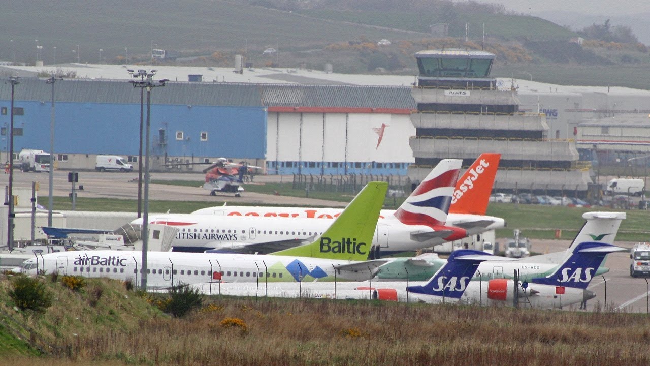 Early morning Planespotting Runway 16 at Aberdeen Airport (May 2017)