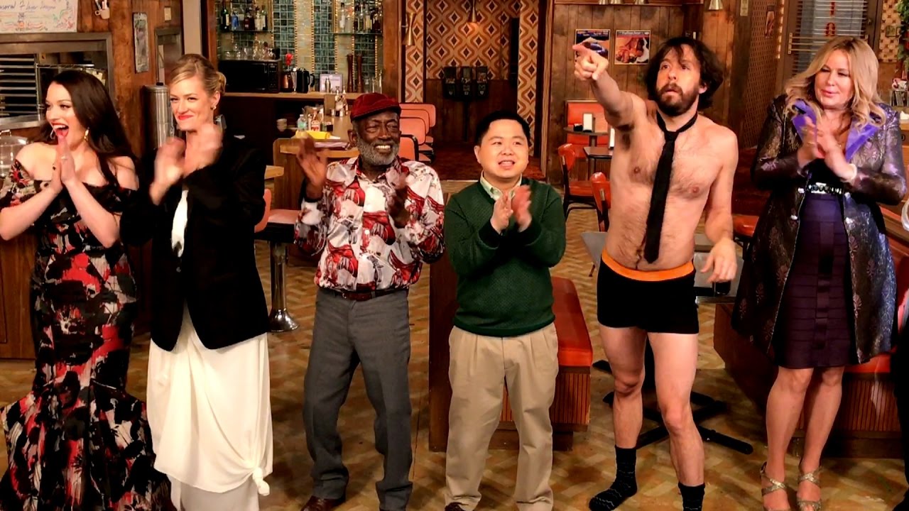 2 Broke Girls Final Curtain Call - March 14, 2017
