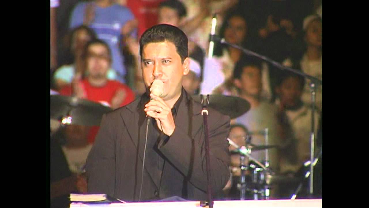 01. Juan Carlos Alvarado -  Le Llaman Guerrero, y Jehov&aacute; Es Mi Guerrero