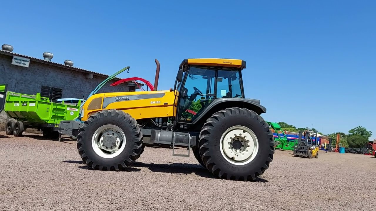 Trator VALTRA BH 165 - ROHR MÁQUINAS