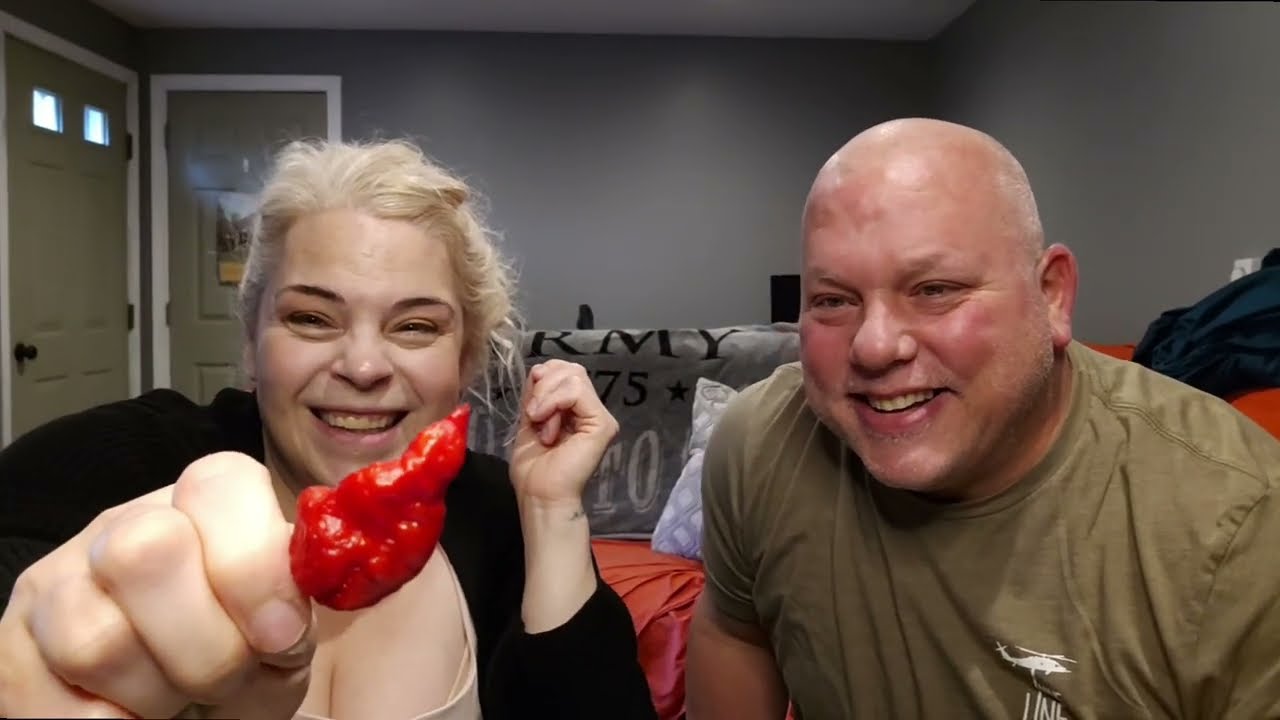 🌶TASTING SUPER HOT PEPPERS🌶 sampling 5 peppers from Clayton Hollingsworth 🥵