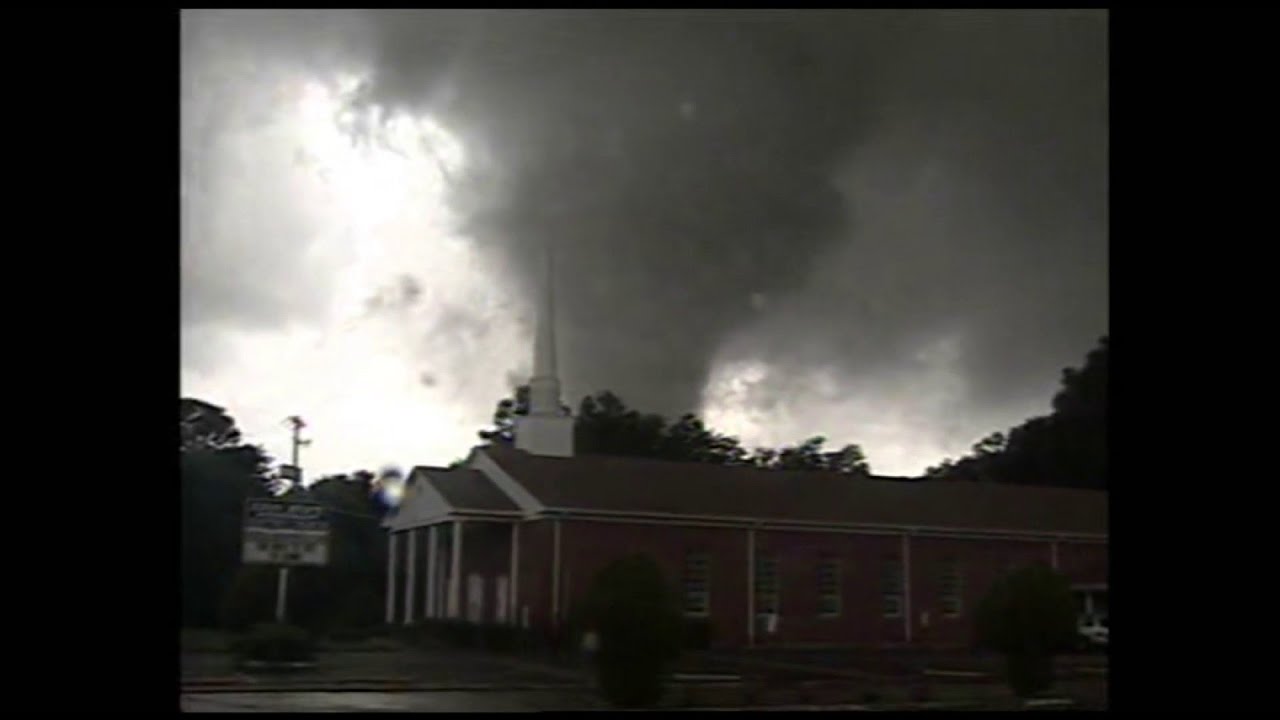 F-2 tornado touches down in Northwest Jacksonville in 2004