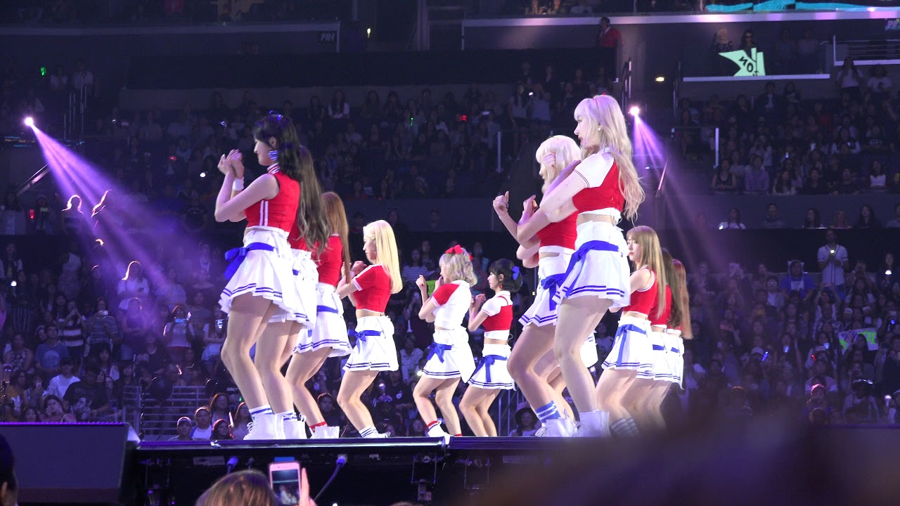 [FANCAM] WJSN 우주소녀 - 비밀이야 Secret @ KCON LA 2017