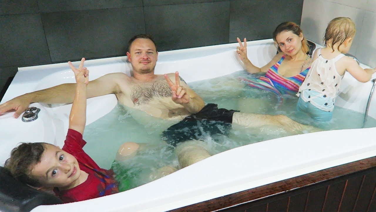 Cu Familia in Jacuzzi | Family Day Fun Ariana cu Alex la Vila