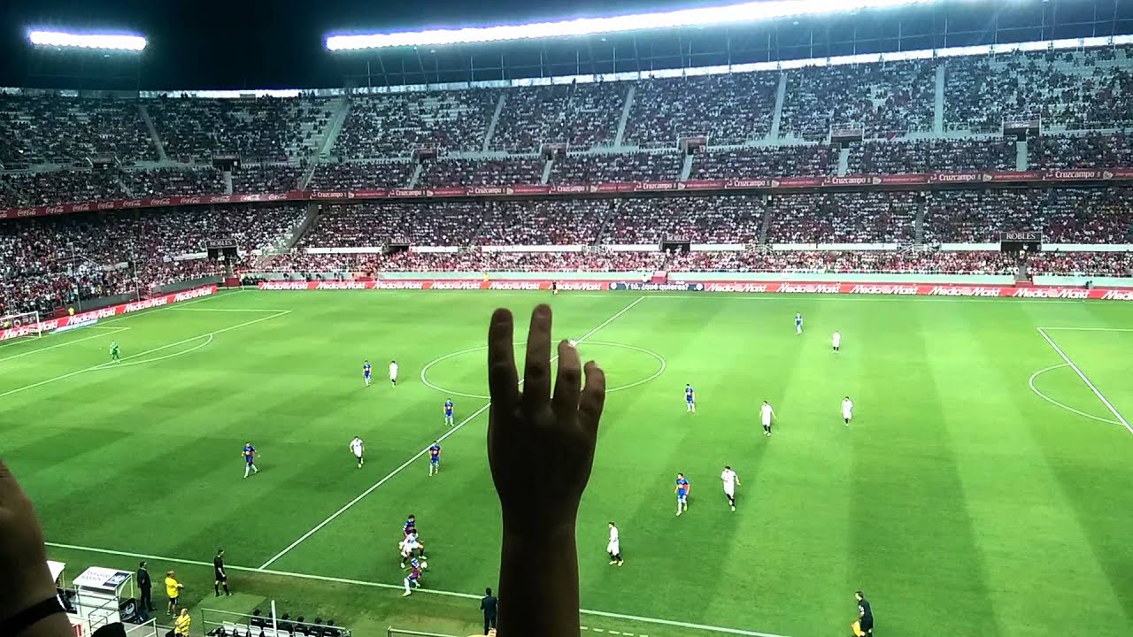 Sevilla - Elche: Todo el estadio cantando