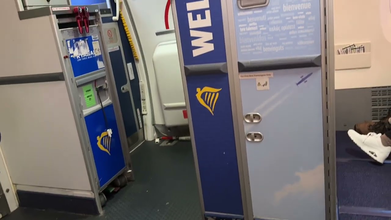 Ryanair Front Row Seats &ndash; Legroom Surprise (Seats 1B) Review