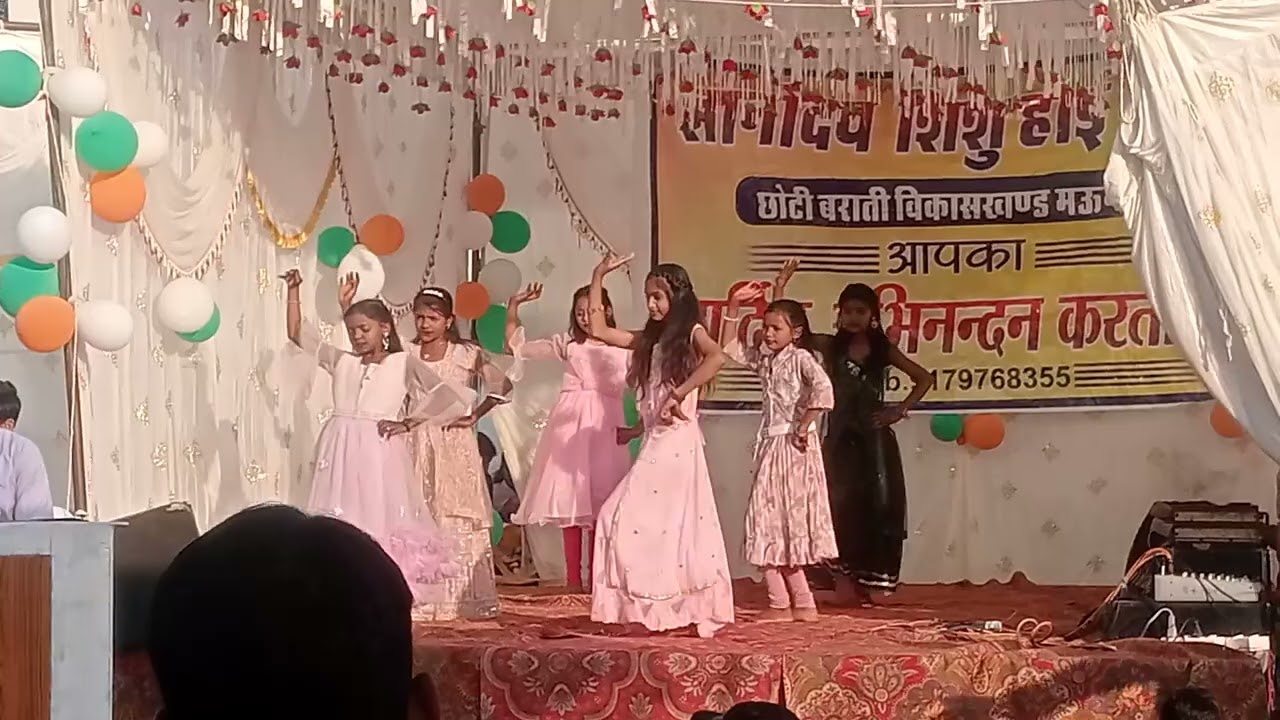 Ungali pakad ke tune chalna sikhaya dance 