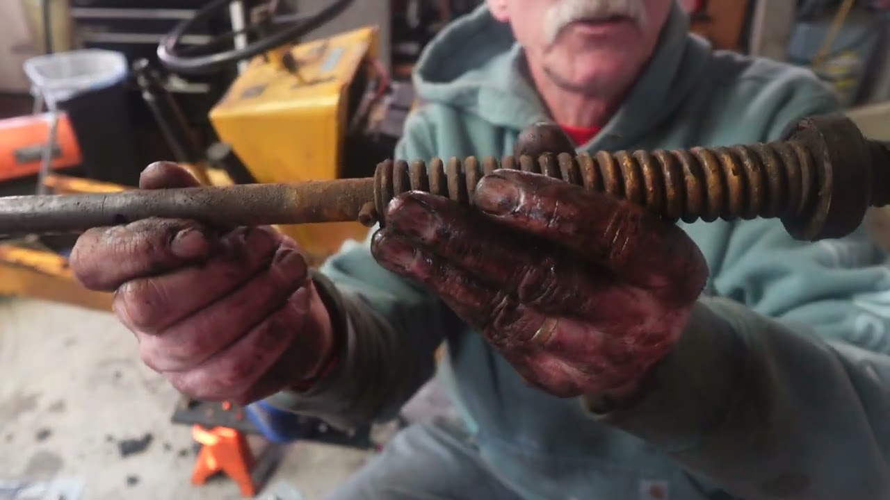 Resurrecting a Dead 1967 Cub Cadet 122,  Part 2