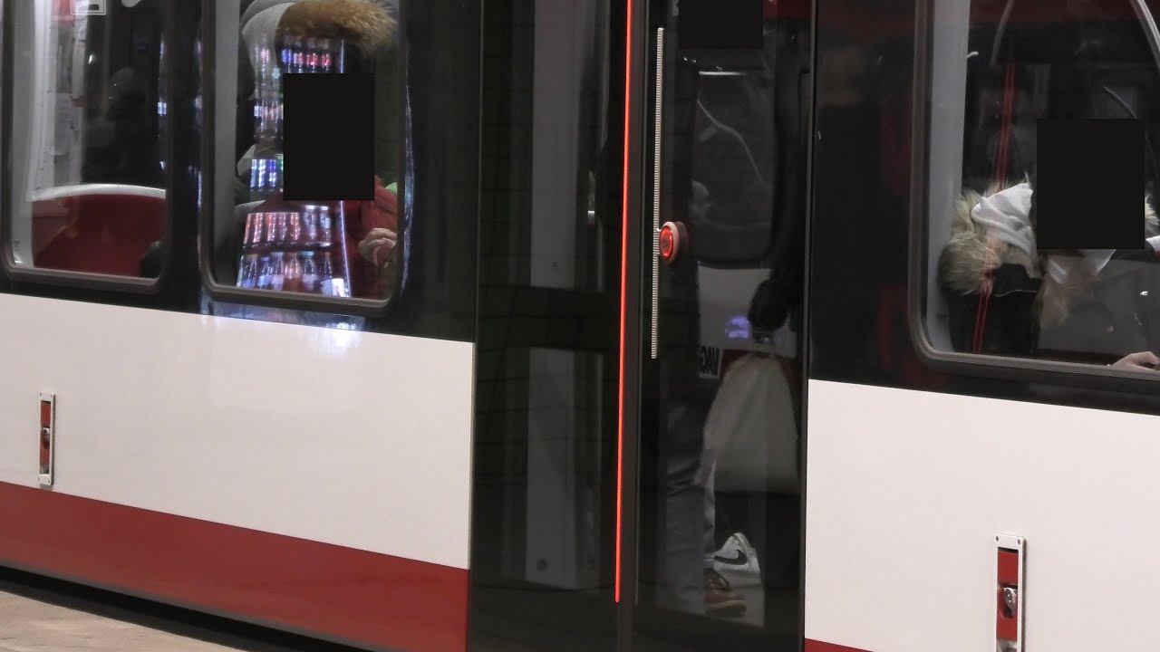 G1 der U-Bahn Nürnberg , Defekte LED Türstreifen - Ansage beim Türschließen & weitere Fails_4K