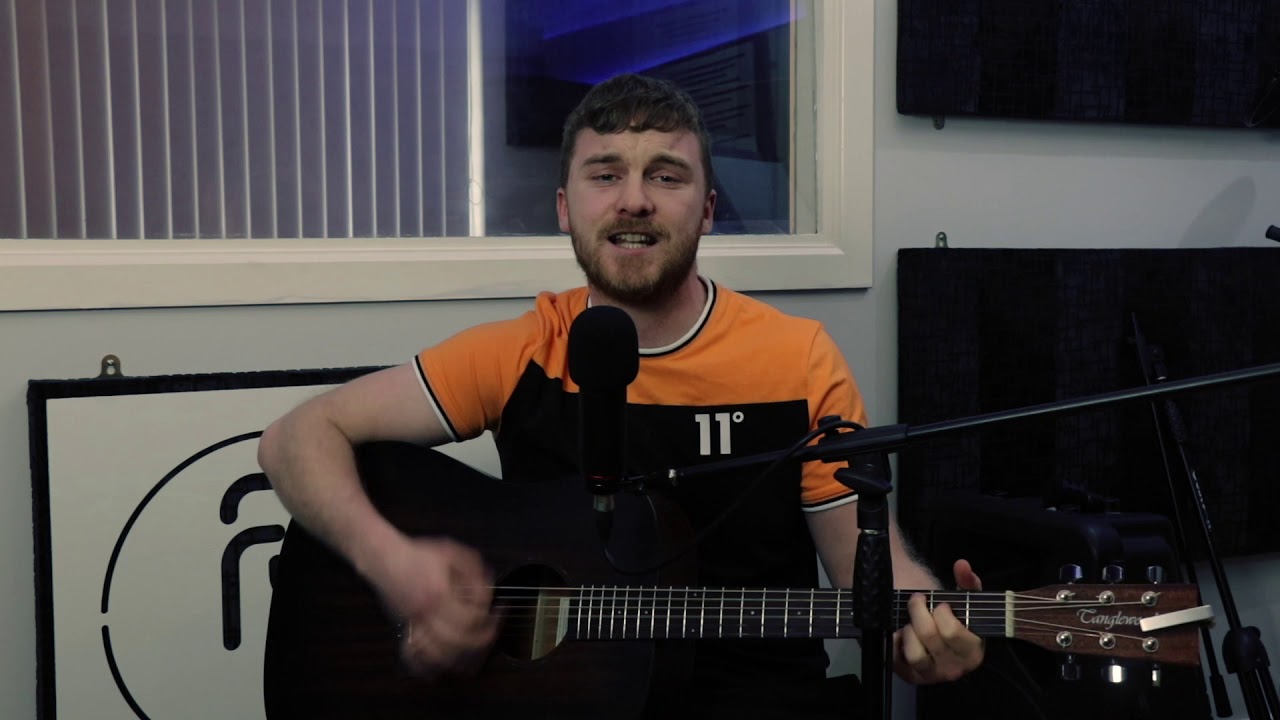 Michael Maloney - Ozzie Man (Live Acoustic Version)