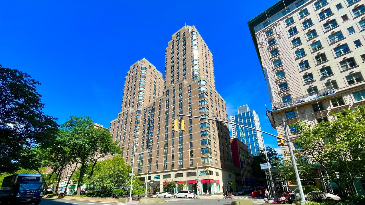 The Montana Apartment Tour: Sunny 1BR in a Postwar Doorman Building | W 87th 6H | The Lost Boy 