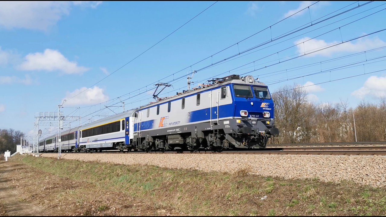 EP09-036, IC 6302 Wyspiański , mijanka z towarowym