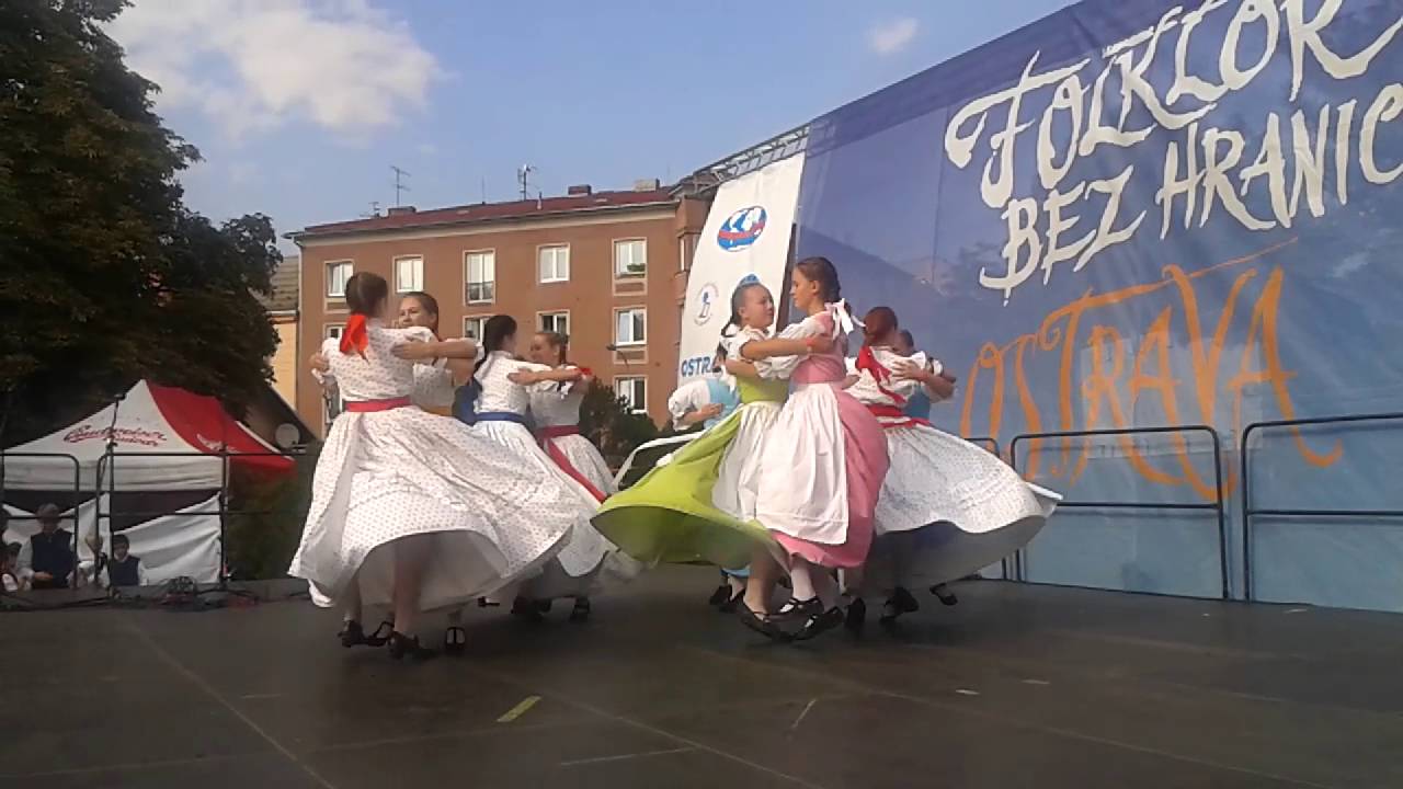 Folklor bez hranic Ostrava 2016 - Dětský folklorní soubor Hlubinka