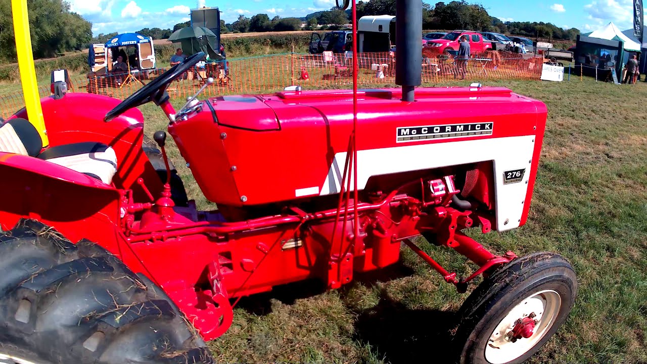 1969 McCormick IH 276 2.4 Litre 4-Cyl Diesel Tractor (38 HP) with Topper