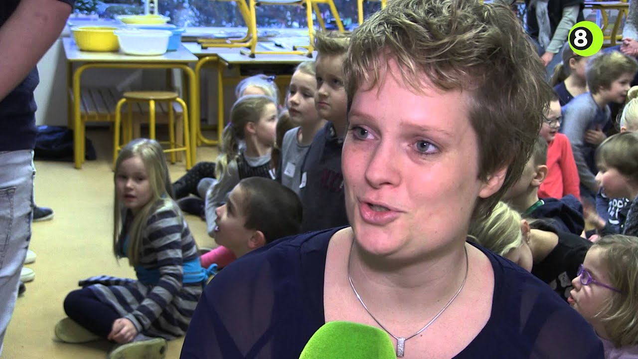 Middelbare scholieren uit Aalten geven &eacute;&eacute;n dag les op basisschool