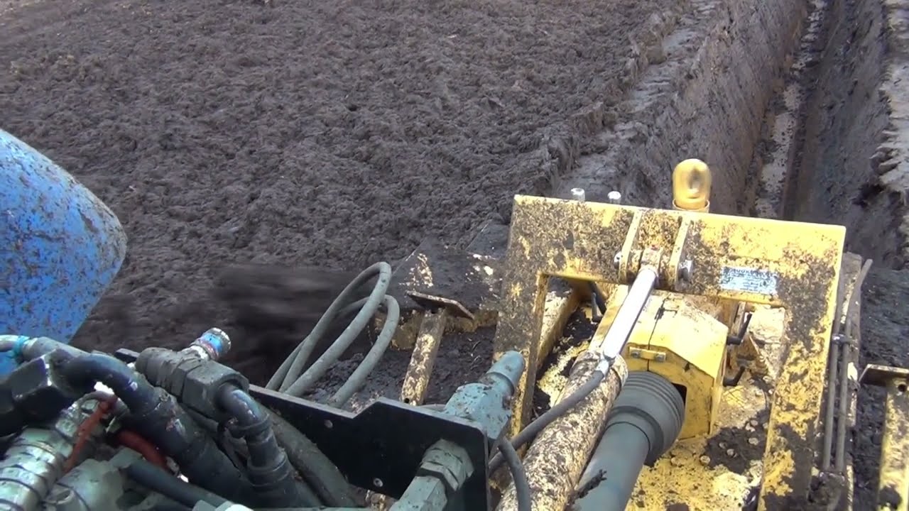 Suokone MeriPeat OJK на NEW HOLLAND  ПРОВОДКА КАНАВ и ВОССТАНВОЛЕНИЕ ТОРФЯНЫХ ЗАЛЕЖЕЙ