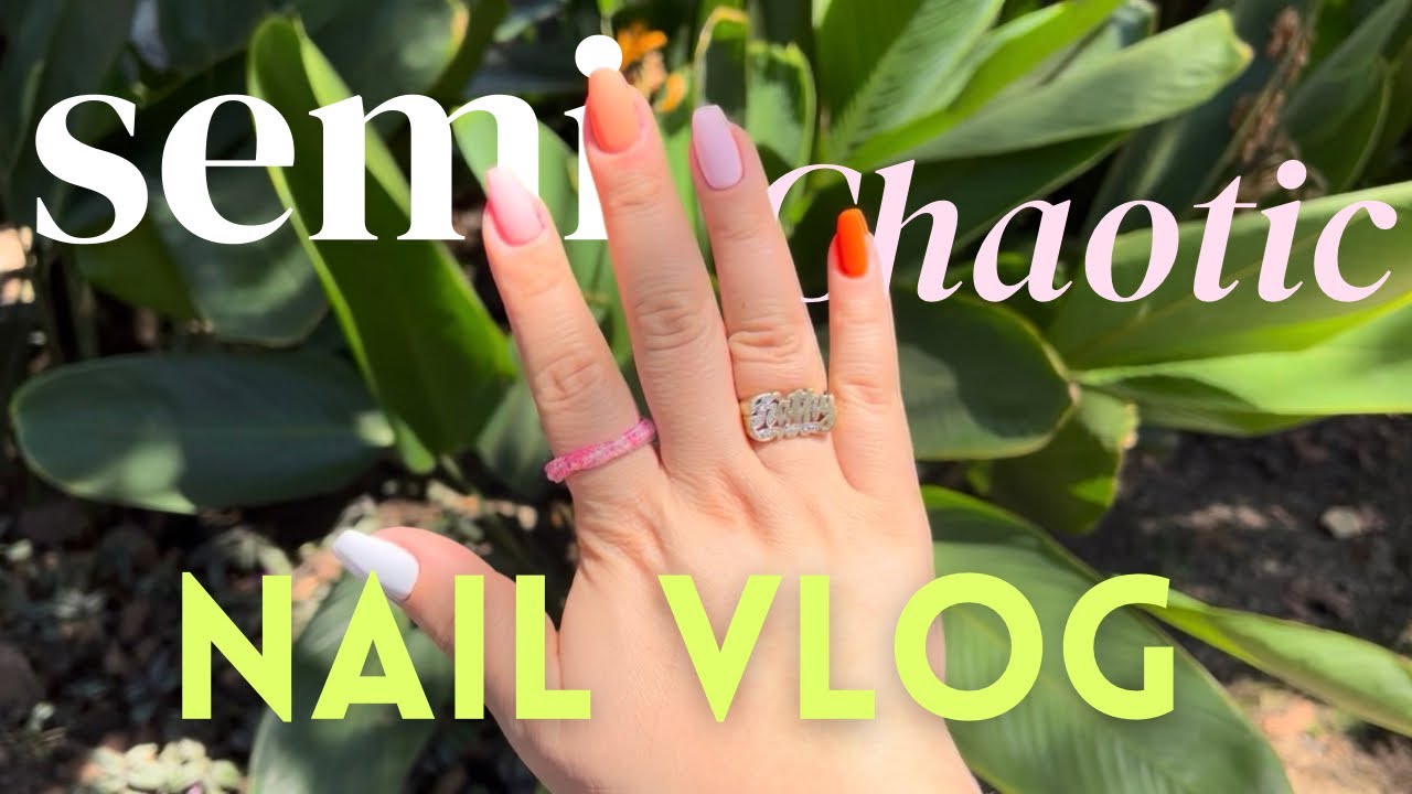 Getting my nails done in Medellin, Colombia | Diary of a Content Hoarder