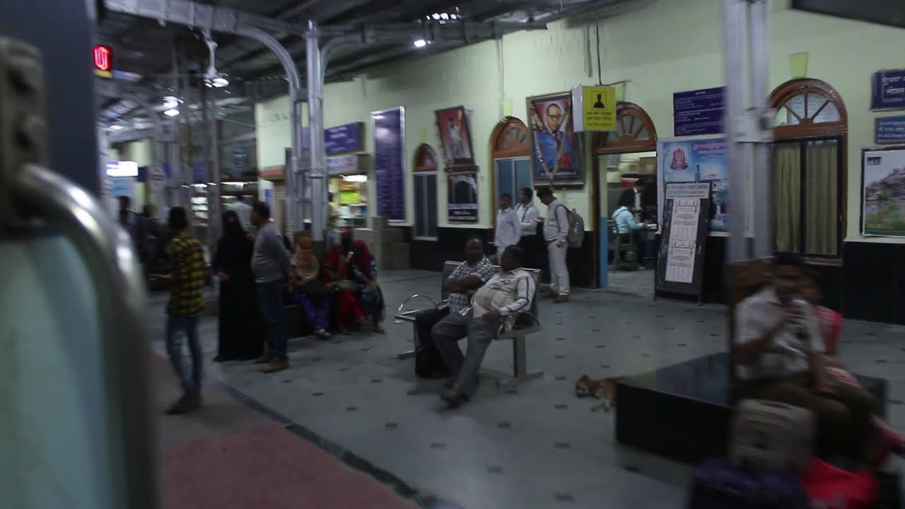 Arriving at Wadi Junction Hussainsagar Express!! Indian Railways!!