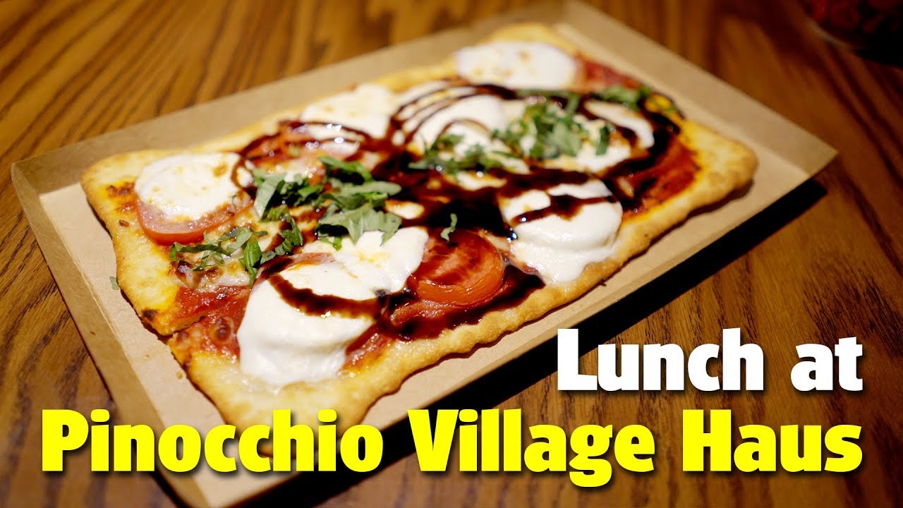 Обед в Pinocchio Village Haus | Magic Kingdom
