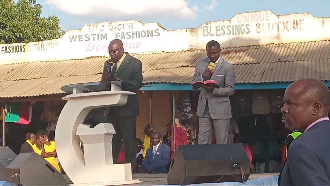 Rev. Ongeri at kachibora grounds 