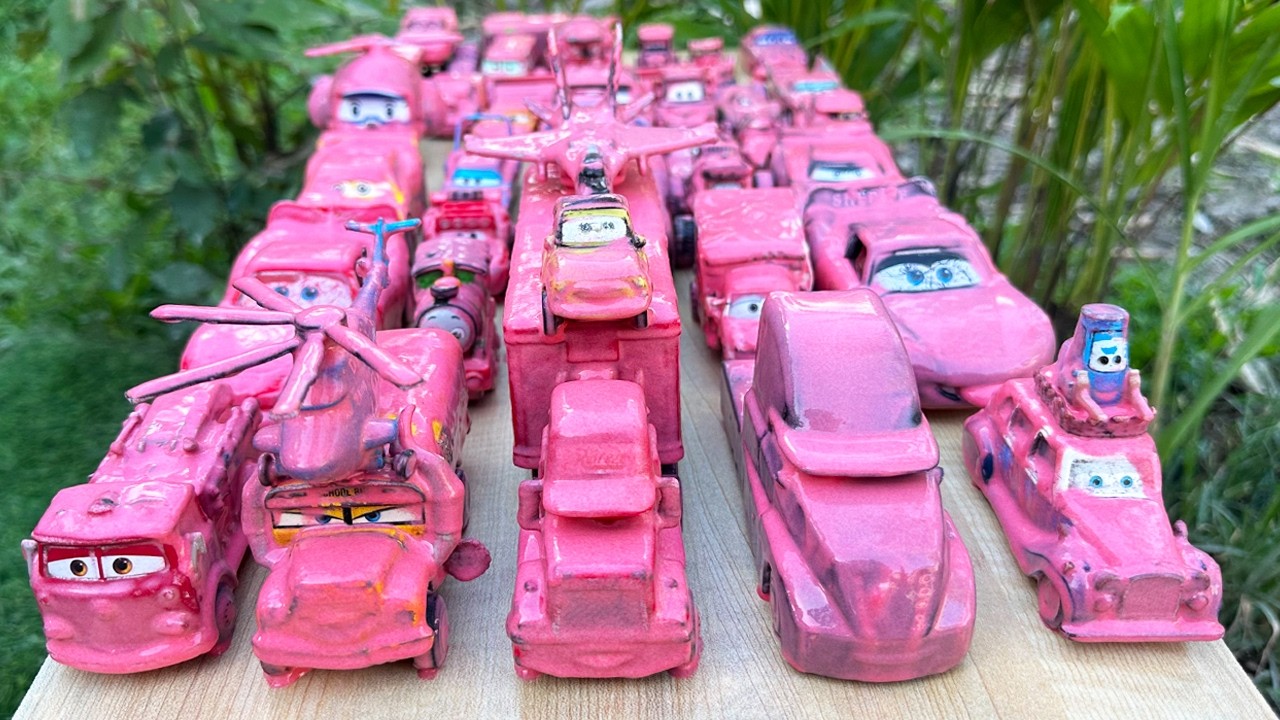 Clean up muddy minicars & disney pixar car convoys! Play in the garden