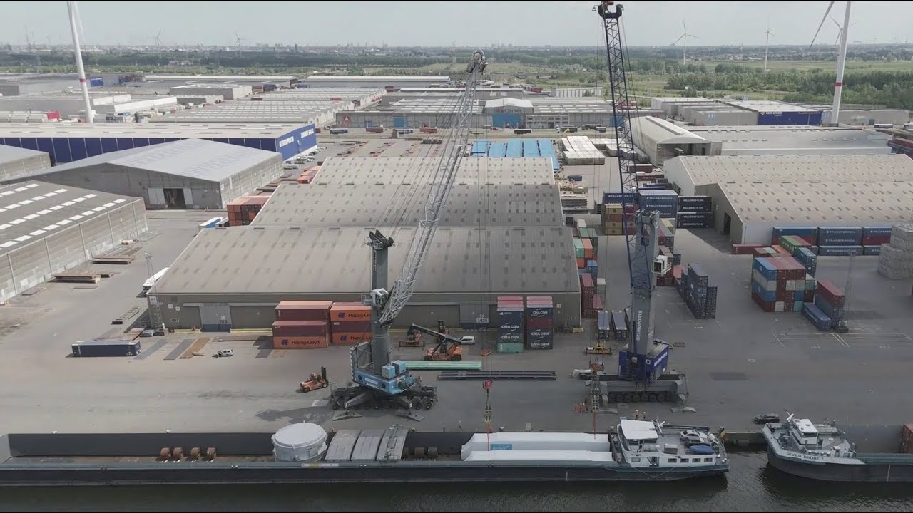 Laden & lossen in Antwerpen dan vaart naar Rotterdam.