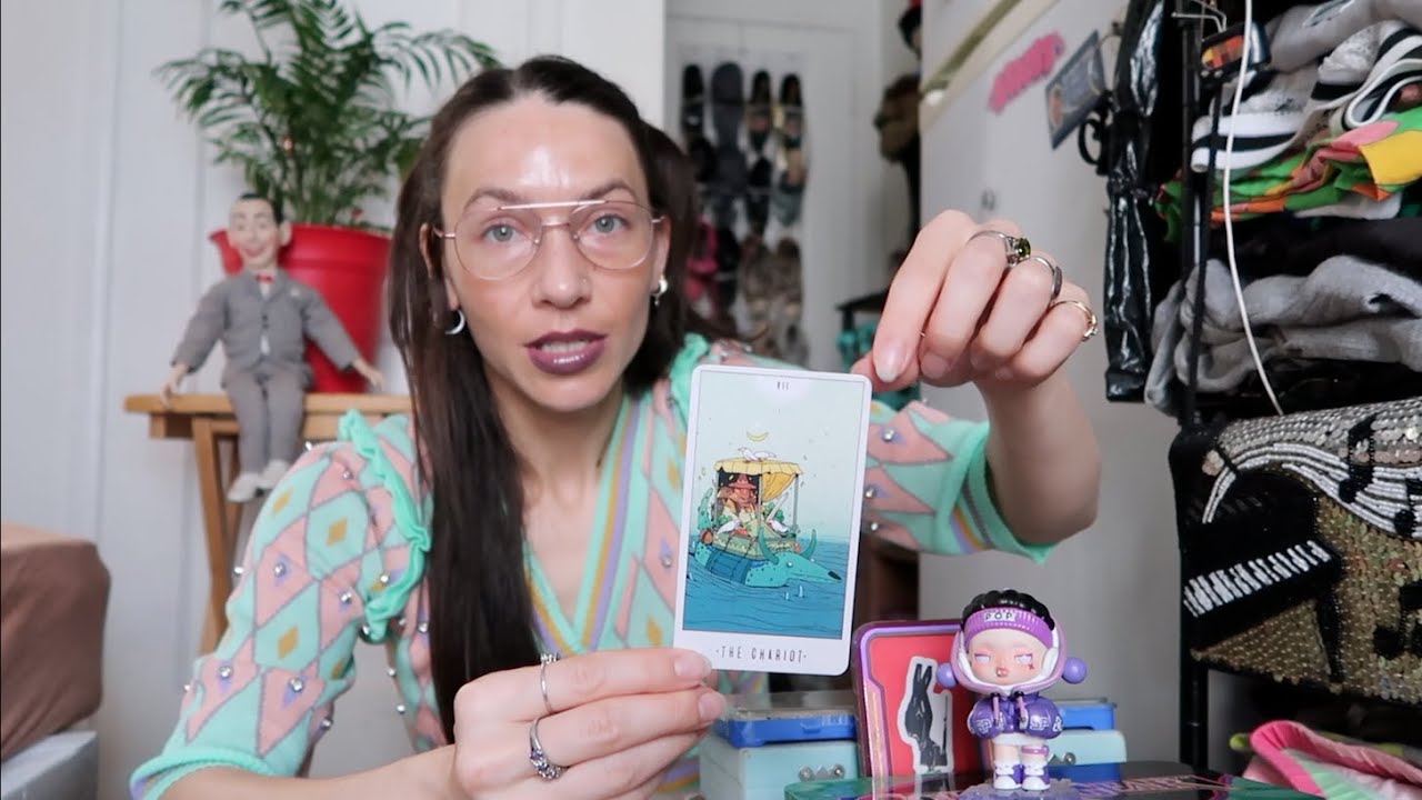 LOVE FORECAST // WHAT PEOPLE LIKE ABOUT YOU // PICK A CARD TAROT READING