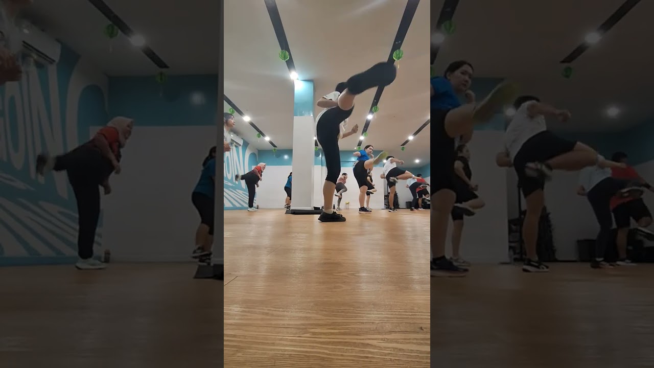 Body Combat with coach Elvi 10326