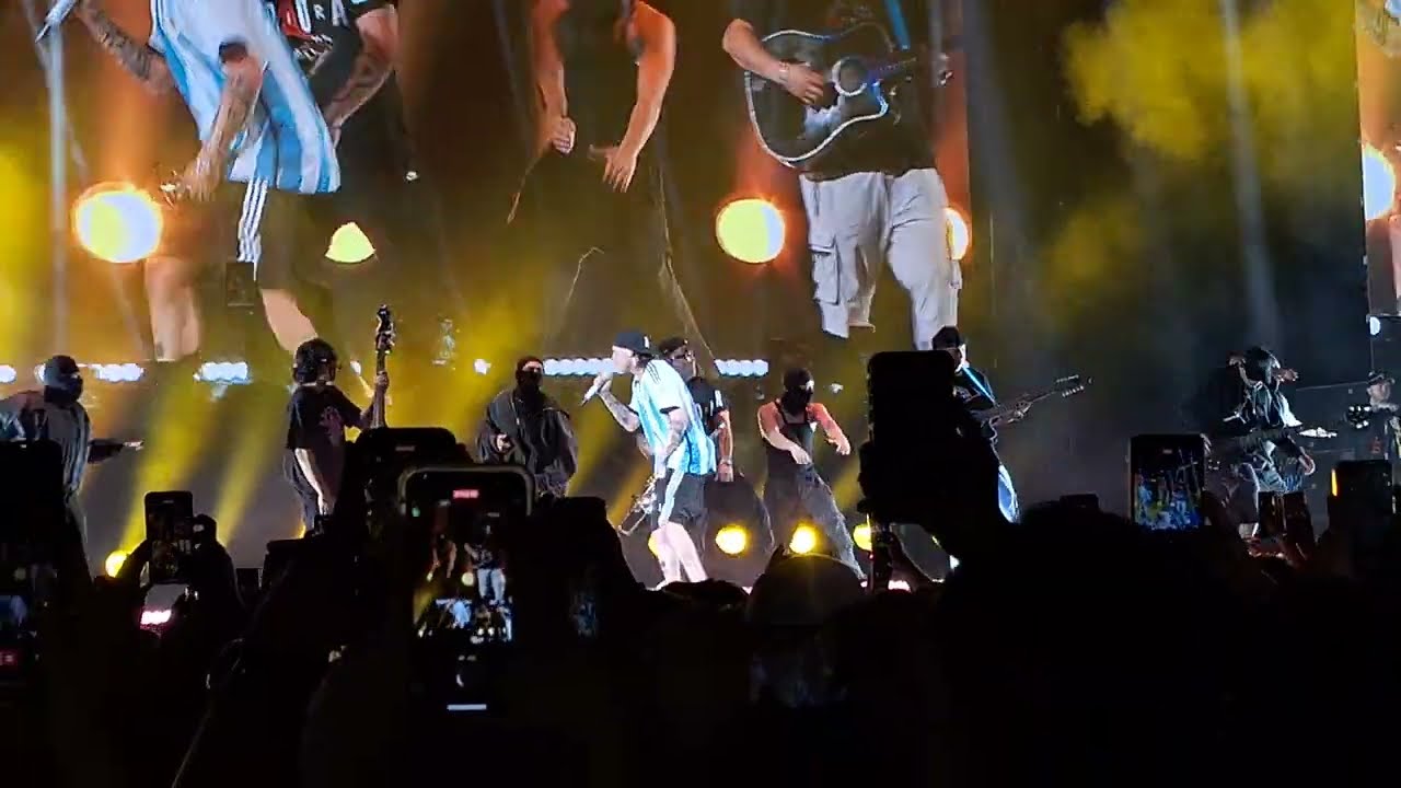 PRC, ELLA BAILA SOLA, LADY GAGA.                       PESO PLUMA MOVISTAR ARENA 7 DE DICIEMBRE 2023