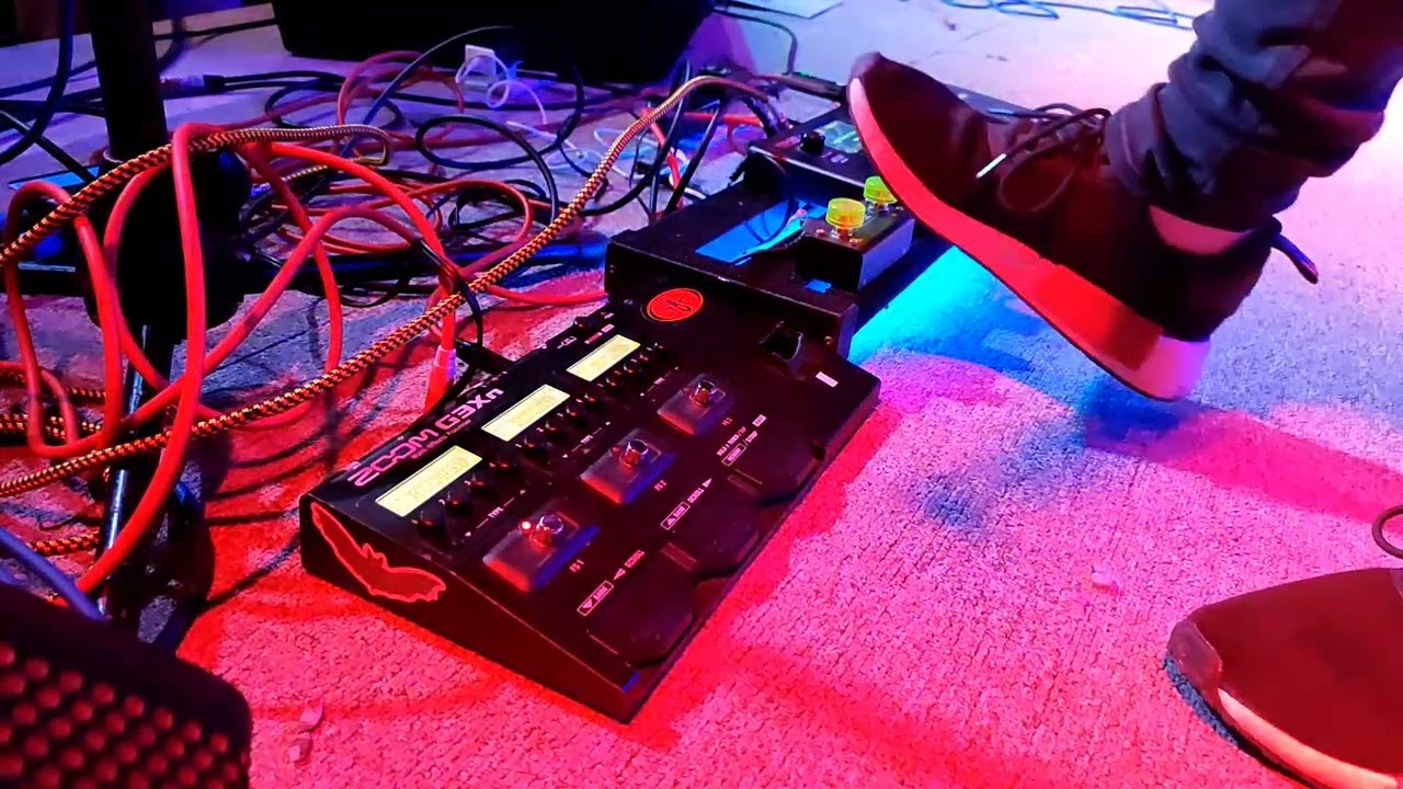 Snakefight - Crash and Go (Live Pedalview)