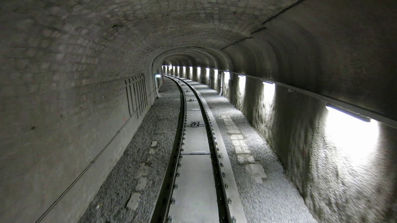 Standseilbahn 9000.01 St. Gallen Mühlegg - Talfahrt 2020 - funicular