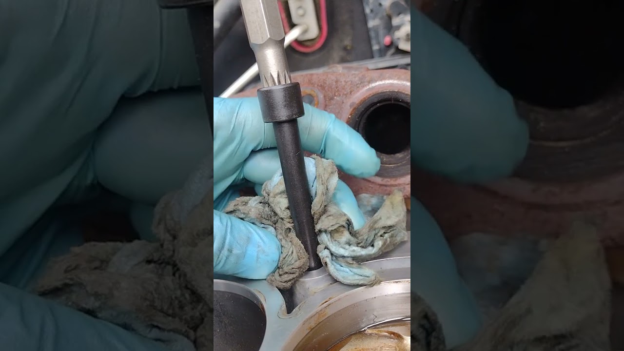 head bolts tip #mechanic #auto #mobile #vehicles #cars #tip