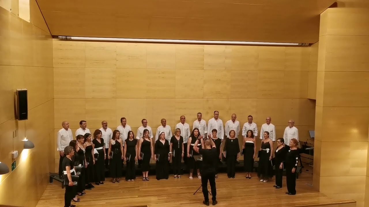 CANTOS ASTURIANOS ( Julio Domínguez )