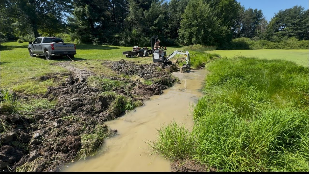 EXCAVATING A POND W/ A BOBCAT E10 #bobcat #excavator #digging @BobcatCo 