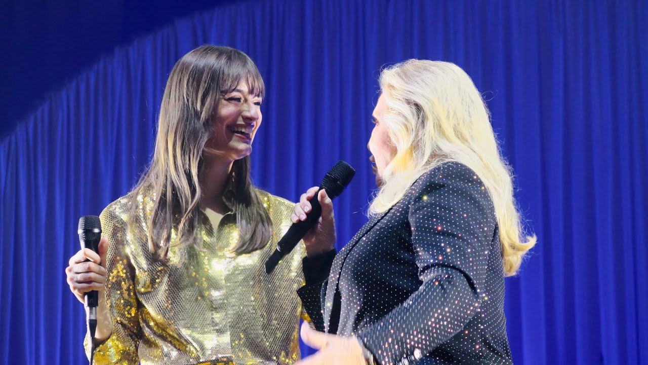 Clara Luciani et Sylvie Vartan (Olympia 18/10/2021)