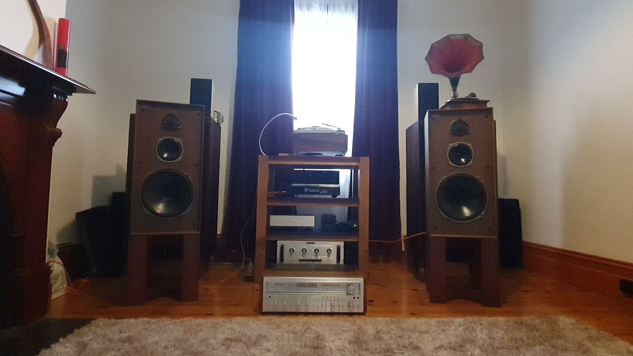 McIntosh 240 + Celestion Ditton 44 + Denafrips Pontus ii
